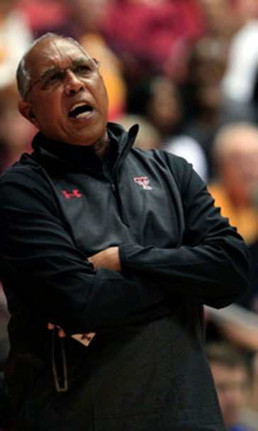 Coaches' group calls on NCAA to require minority interviews